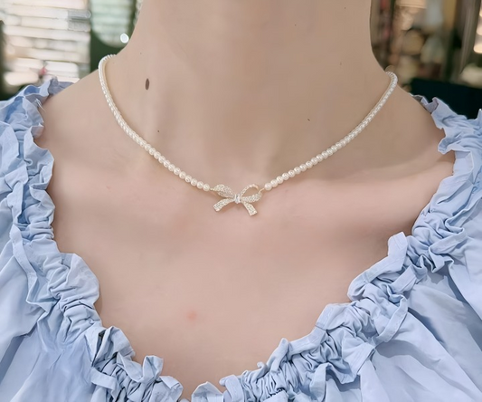 Bow Pearl Pendant Necklace – Golden