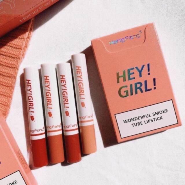 4-in-1 Matte Lipstick Set – Long-Lasting, Non-Sticky & Trendy Lip Color.