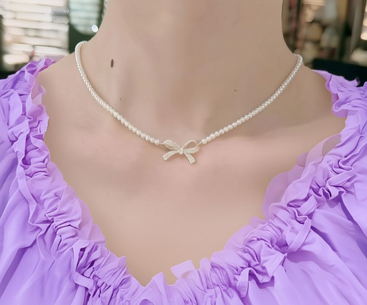 Bow Pearl Pendant Necklace – Golden
