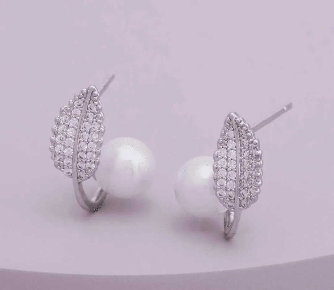 Leaf Shape Korean Pearl style zircon Earrngs