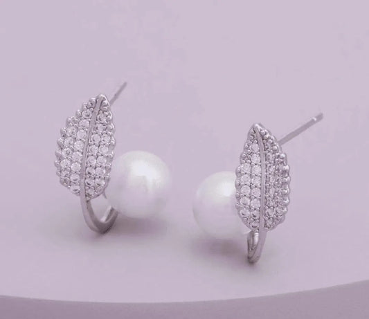 Leaf Shape Korean Pearl style zircon Earrngs